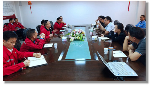 張濤帶隊到化機(jī)公司開展專項檢查(圖1) 張濤帶隊到化機(jī)公司開展專項檢查(圖1)