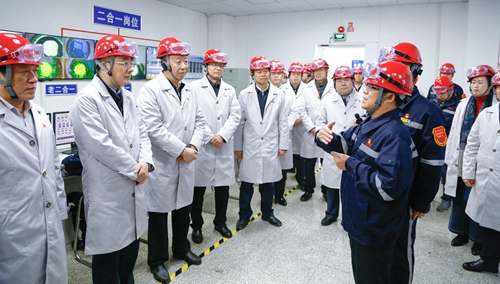 全省危化品企業(yè)安全設計診斷復核現場會代表參觀宜化太平洋熱電公司(圖5)