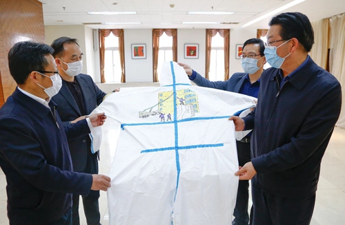 宜昌市中心人民醫(yī)院院長賀會(huì)清一行到集團(tuán)走訪致謝(圖3) 宜昌市中心人民醫(yī)院院長賀會(huì)清一行到集團(tuán)走訪致謝(圖3)