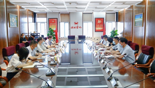 中國信保湖北分公司黨委書記、總經(jīng)理劉正茂一行到訪宜化集團(圖1)