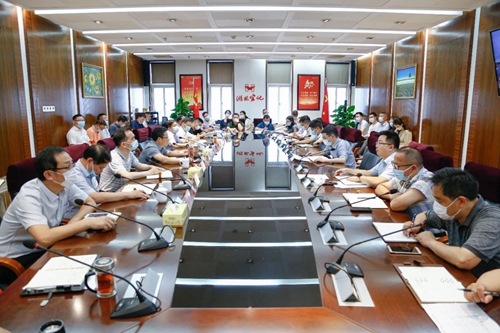 集團(tuán)召開行政辦公會(huì) 強(qiáng)調(diào)黨員干部要做到“五講”(圖1) 集團(tuán)召開行政辦公會(huì) 強(qiáng)調(diào)黨員干部要做到“五講”(圖1)