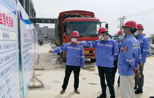 吳正新到TMP、TPO項目及松滋肥業(yè)新項目現(xiàn)場檢查指導工作(圖1)