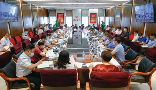 集團上半年生產(chǎn)經(jīng)營總結(jié)大會拉開序幕(圖1) 集團上半年生產(chǎn)經(jīng)營總結(jié)大會拉開序幕(圖1)