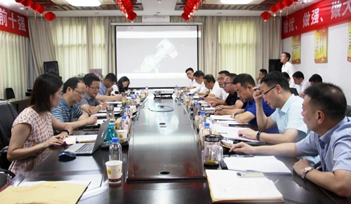 王大真帶隊(duì)到金沙酒業(yè)現(xiàn)場(chǎng)辦公(圖4) 王大真帶隊(duì)到金沙酒業(yè)現(xiàn)場(chǎng)辦公(圖4)