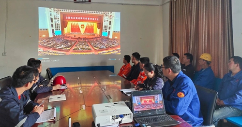 向抗疫英雄致敬！宜化集團(tuán)組織收看全國(guó)抗擊新冠肺炎疫情表彰大會(huì)(圖9)