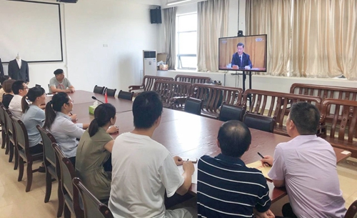 向抗疫英雄致敬！宜化集團(tuán)組織收看全國(guó)抗擊新冠肺炎疫情表彰大會(huì)(圖13)