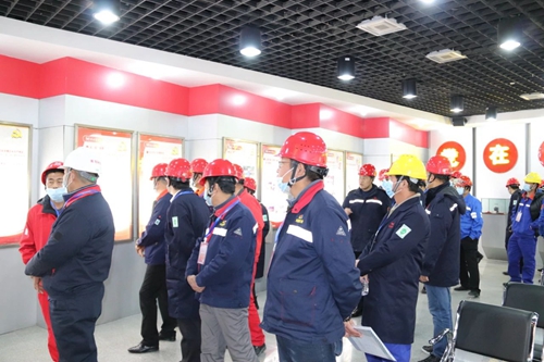 青海省應(yīng)急管理廳在青海宜化舉辦全省危險(xiǎn)化學(xué)品企業(yè)化工過(guò)程安全管理先進(jìn)技術(shù)實(shí)踐經(jīng)驗(yàn)交流學(xué)習(xí)觀摩會(huì)(圖2)