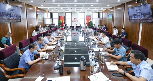 集團(tuán)召開(kāi)8月份效益分析會(huì)(圖1) 集團(tuán)召開(kāi)8月份效益分析會(huì)(圖1)