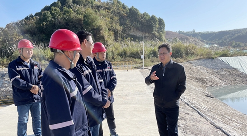 王大真到松滋肥業(yè)、楚星公司、股份公司和新項目現(xiàn)場調(diào)研(圖1)