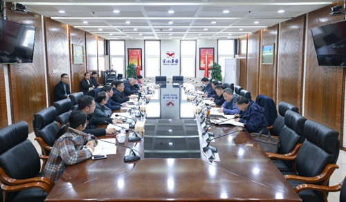 宜昌市國資委黨委書記、主任黃智華一行到宜化集團調(diào)研(圖1)