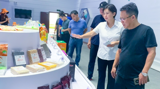 訪客戶談合作走市場(chǎng)！王大真到倍豐集團(tuán)走訪(圖3)