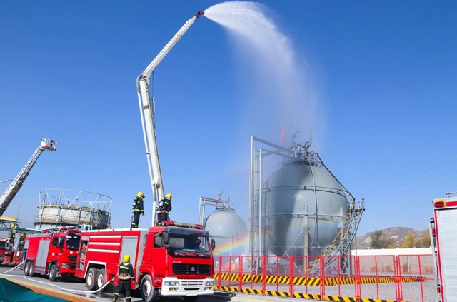 演練提技能交流促提升！青海宜化深入推進消防安全標準化(圖1)