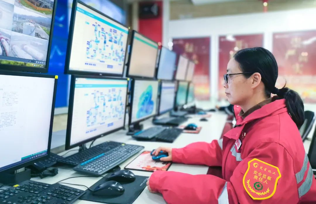 【三八特輯】楚星公司王芳：柔肩擔(dān)重任，為公司安全生產(chǎn)穩(wěn)定貢獻(xiàn)巾幗力量(圖4)