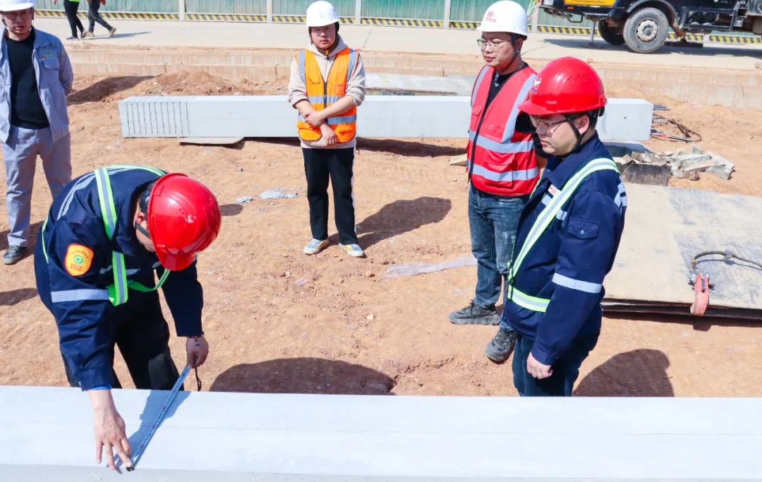 工程建設跑出加速度！磷化工項目預制管廊開始安裝(圖3)