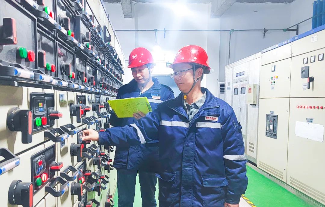 【宜化榜樣】楚星公司江剛：扎根一線，保障電氣設(shè)備平穩(wěn)運(yùn)行(圖3)