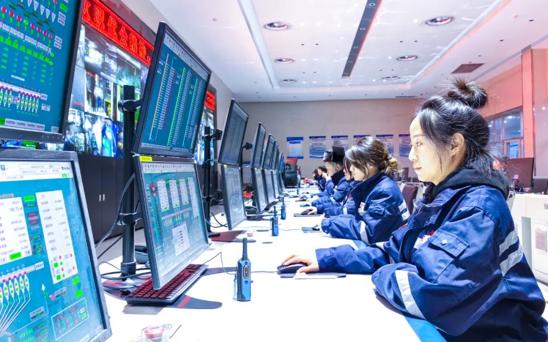 新疆宜化電石車間二一班：強(qiáng)化班組建設(shè)，筑牢基層基石(圖2)