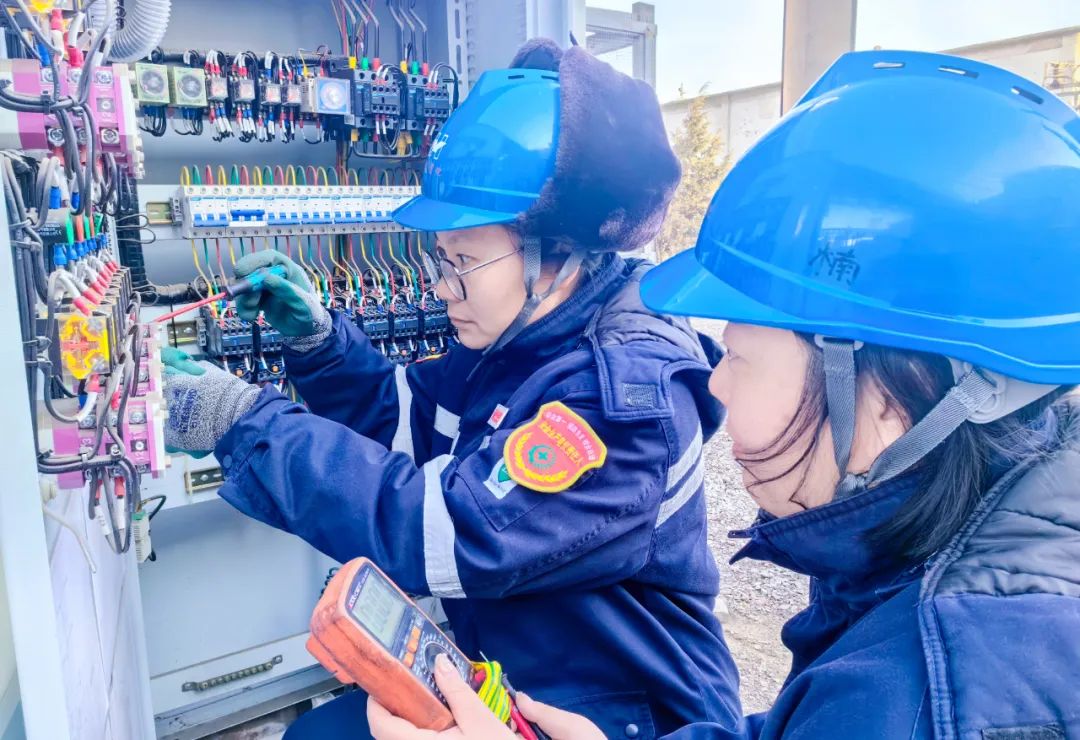 【宜化榜樣】?jī)?nèi)蒙宜化牧斯：心懷熱愛(ài)，在電儀崗位綻放光彩(圖4)