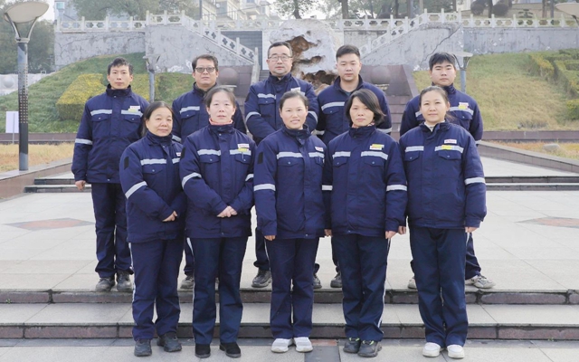 喜報！全國表彰，股份公司猇亭片區(qū)電解四班榜上有名！