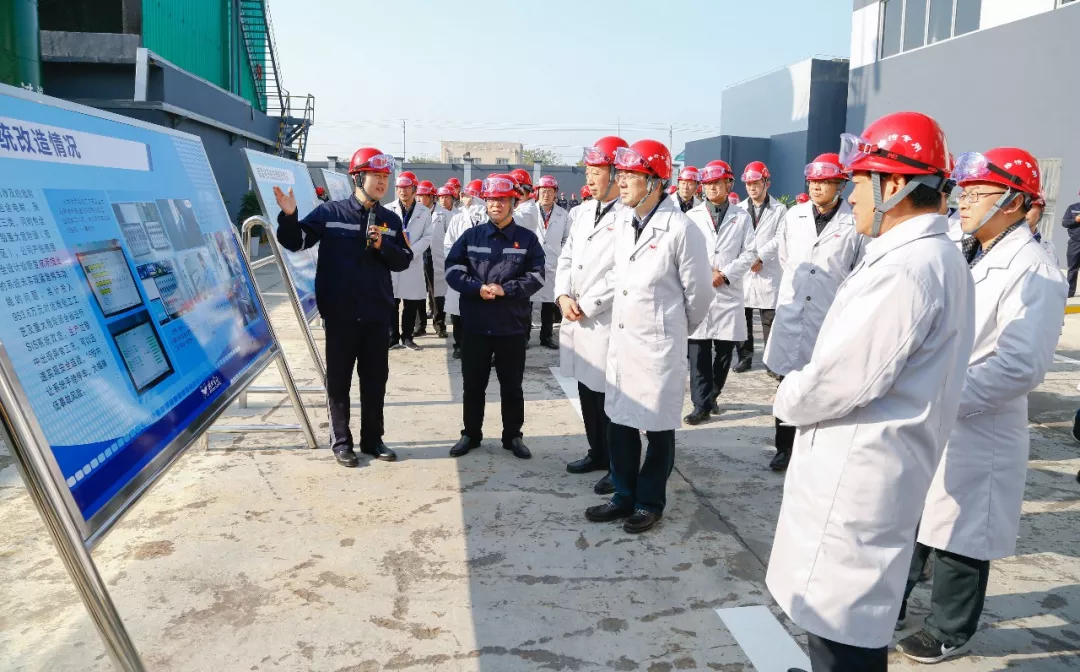 全省?；菲髽I(yè)安全設(shè)計(jì)診斷復(fù)核及專家駐企檢查幫扶工作現(xiàn)場(chǎng)會(huì)在宜召開