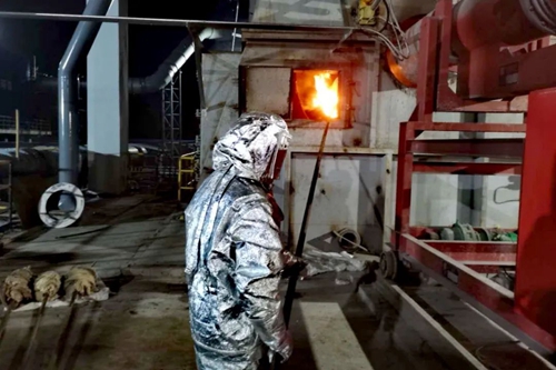 祝賀！青海宜化回轉(zhuǎn)窯一次性點(diǎn)火成功！