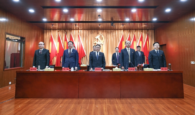 宜化集團(tuán)2022年度總結(jié)表彰暨第七屆職工代表大會開幕 卞平官作報告