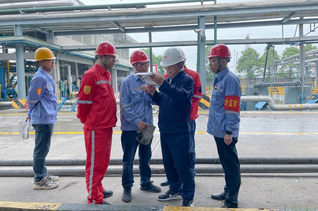 王大真到松滋肥業(yè)、楚星公司和股份公司現(xiàn)場檢查安全生產工作